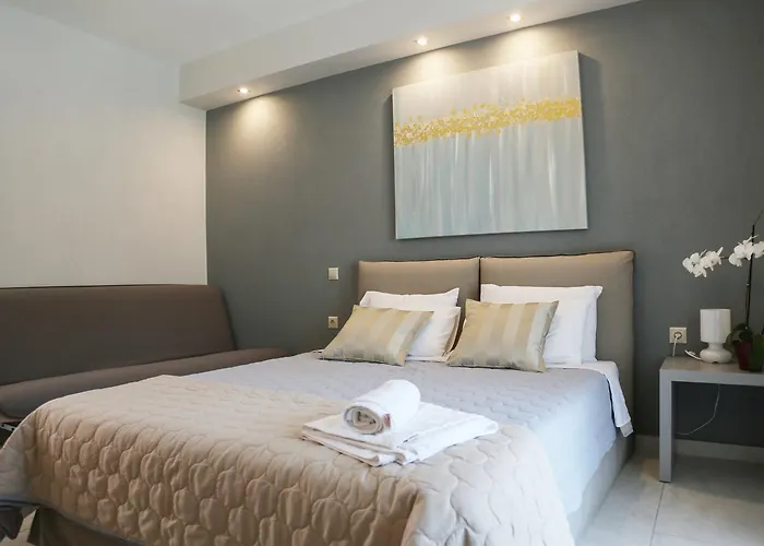 Aelia Living 4*