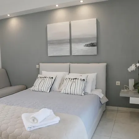 Aelia Living 4*