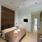 Lägenhetshotell Aelia Living 4*