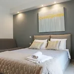 Aelia Living 4*