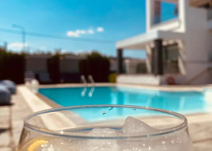 Aparthotel Aelia Living 4*